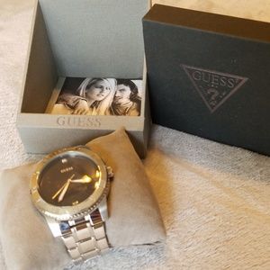 GUESS MEN WATCH
